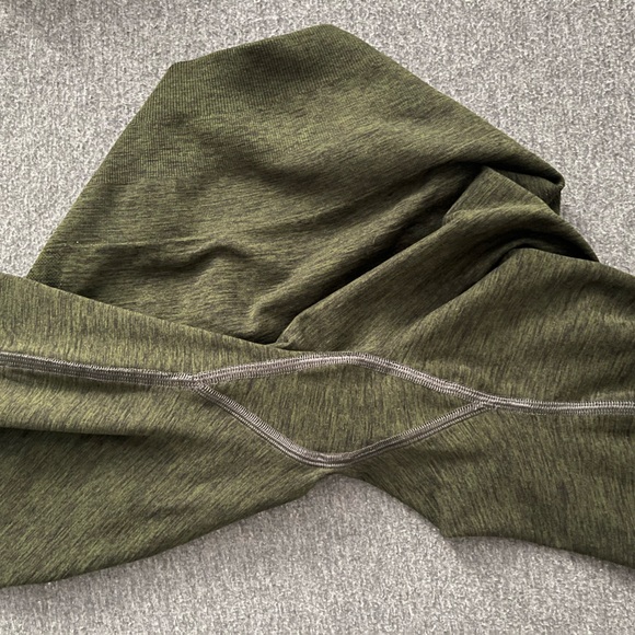 SOLD Alphalete Amplify Butt Scrunch Leggings Evergreen Small - Picture 8 of 8